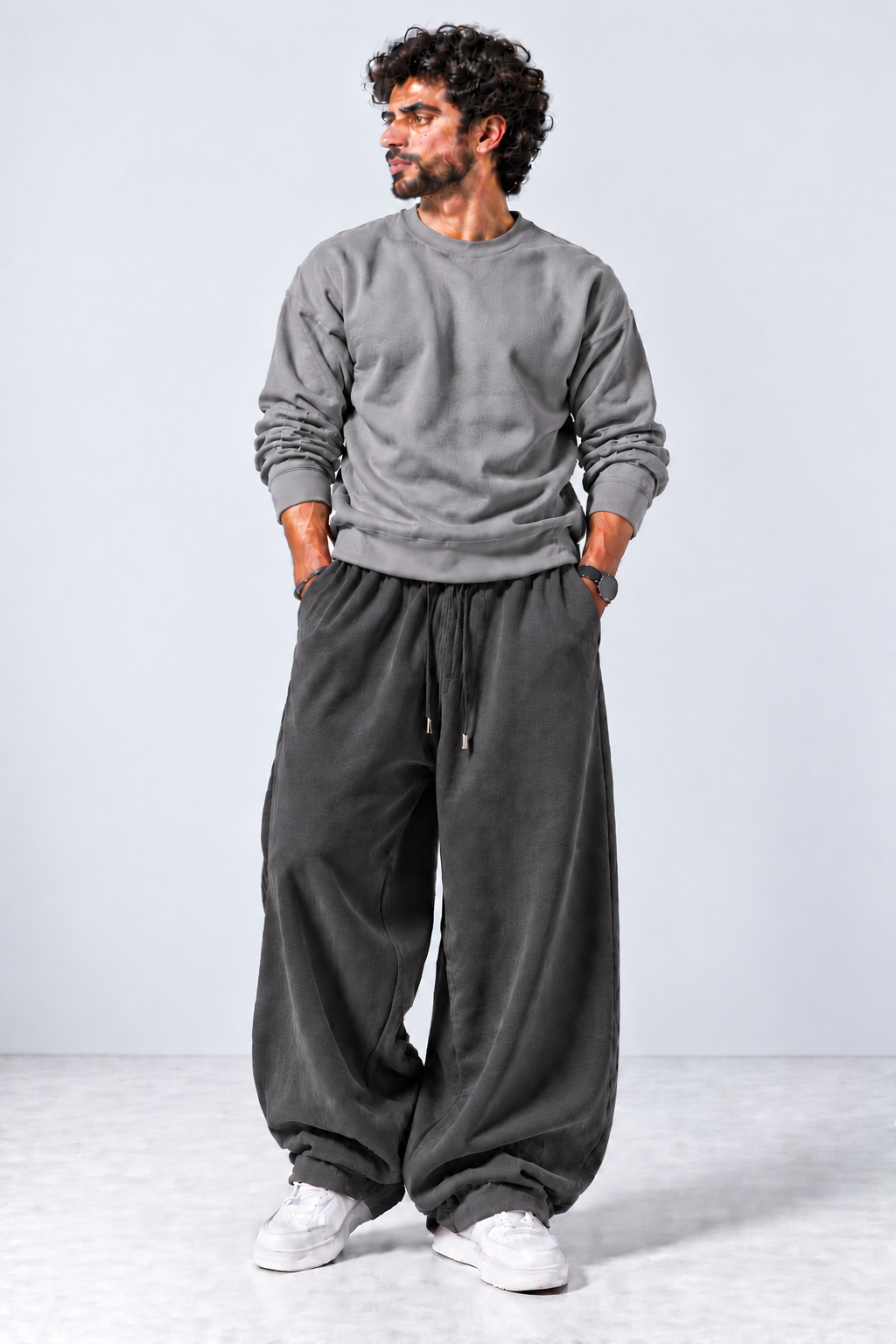 Oversized Sweatshirt & Baggy Trouser