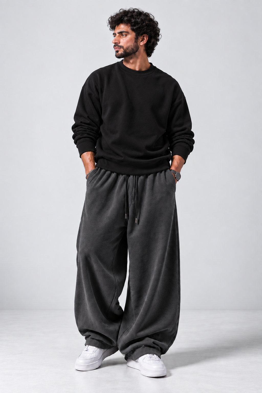 Oversized Sweatshirt & Baggy Trouser